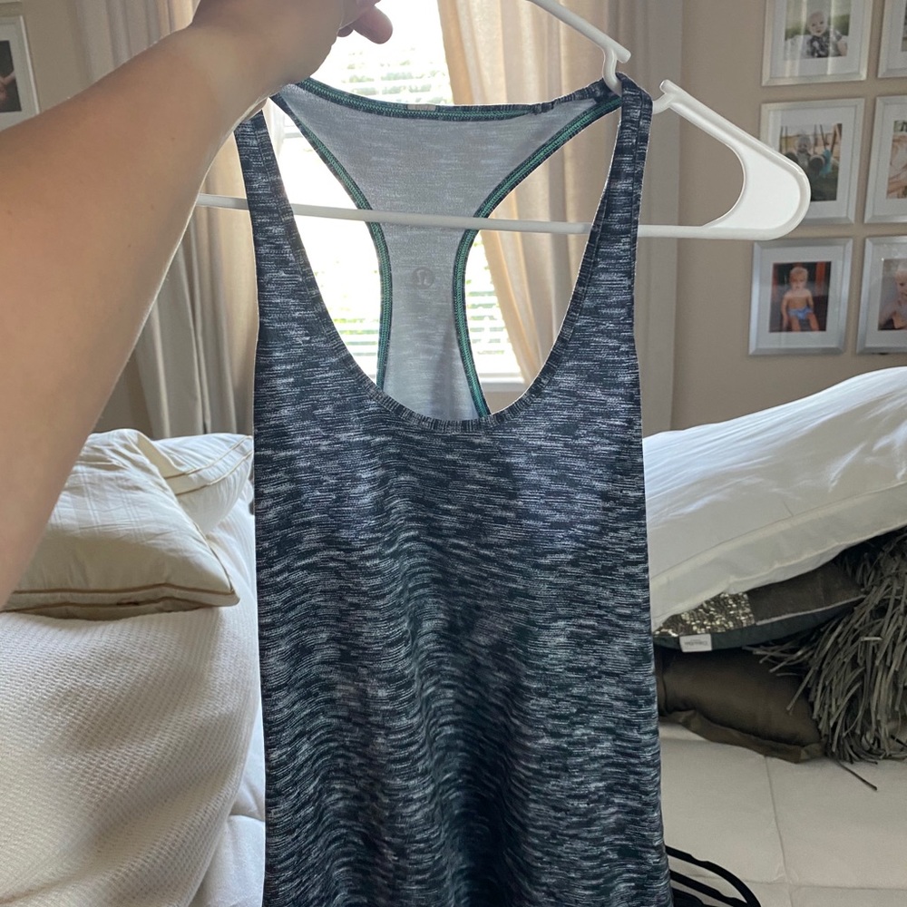 Lulu Lemon tank